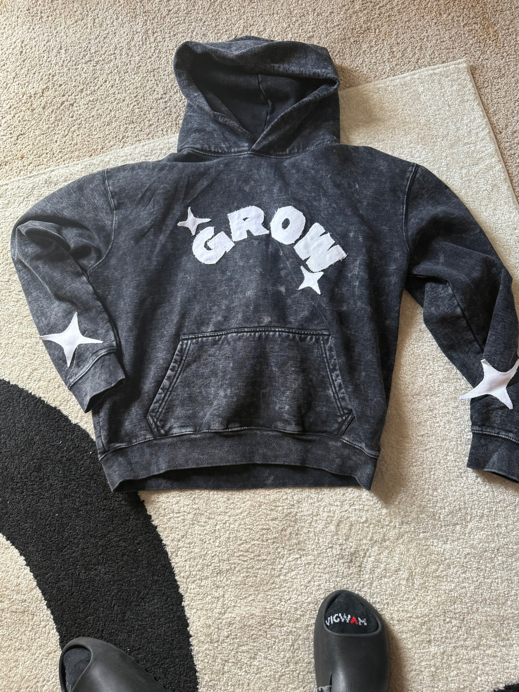 Grow black amb hoodie