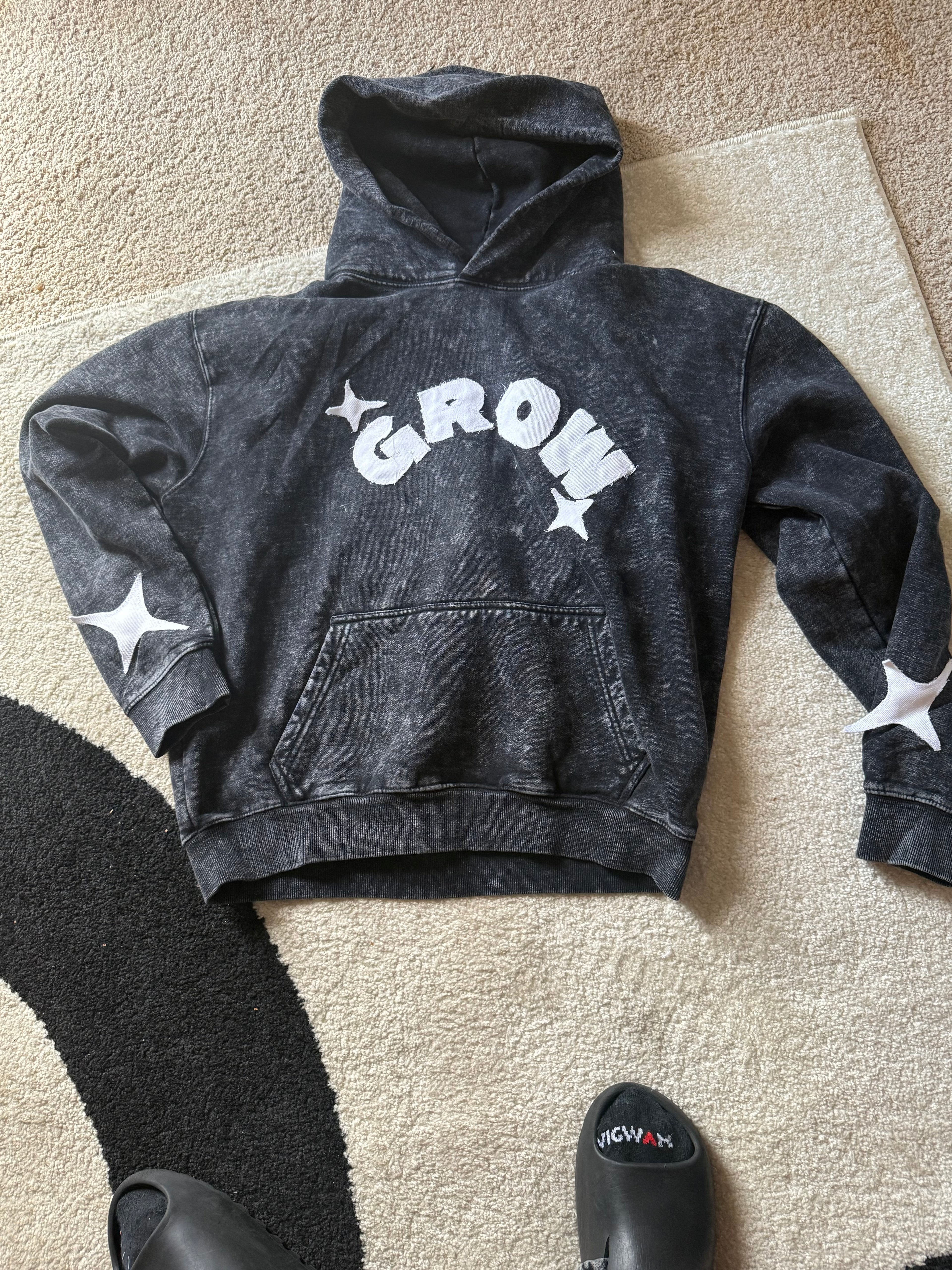 Grow black amb hoodie